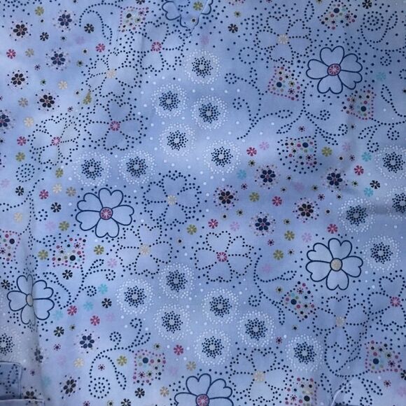 Women’s Scrub Top (M) - Picture 3 of 3